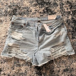American Eagle 90’s boyfriend short size 16 NWT